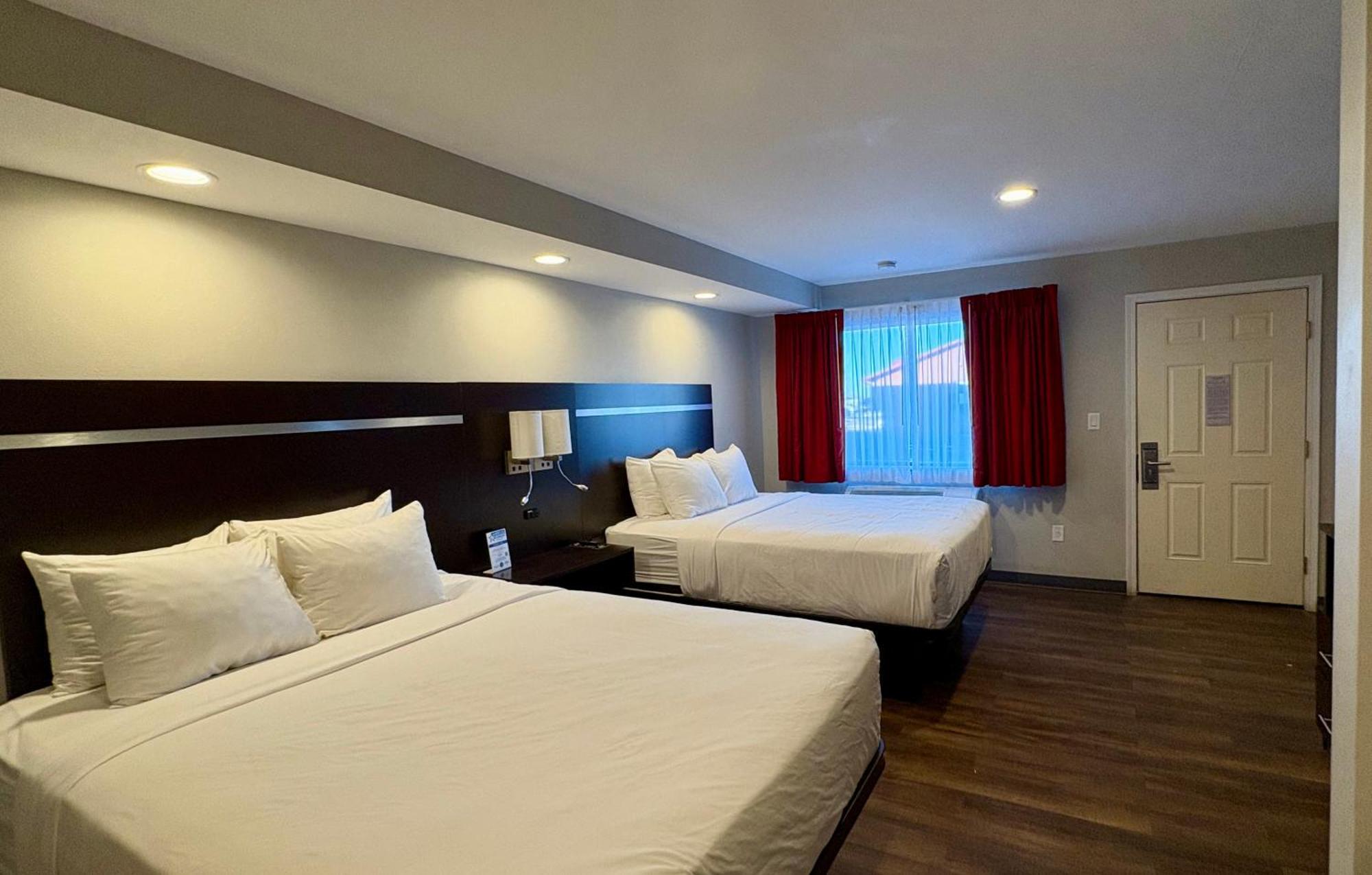 Americas Best Value Inn Wall Exteriér fotografie